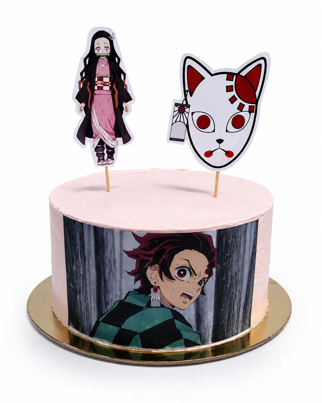 Torta rosa con foto comestible de anime en todo el contorno y dos toppers de papel.